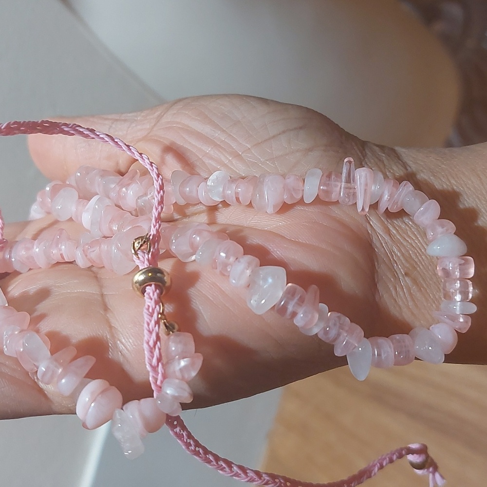 Pink Acrylic And White Quartz Single Strand Bead Necklace Adjustable Length - Picture 5 of 6